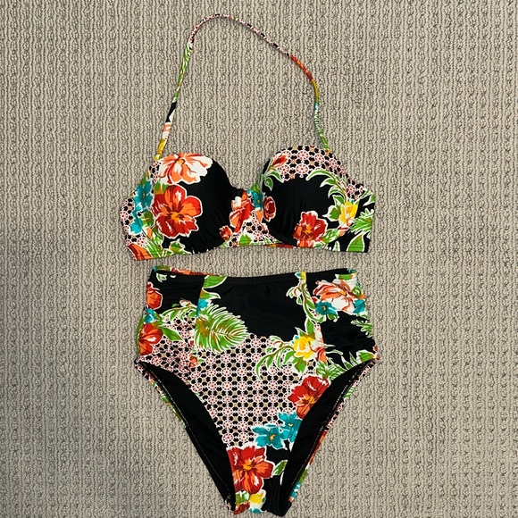 The Bikini Lab Retro High Waist Hawaii Tropical Floral Bikini Top & Bottom (S/M) - Picture 8 of 9